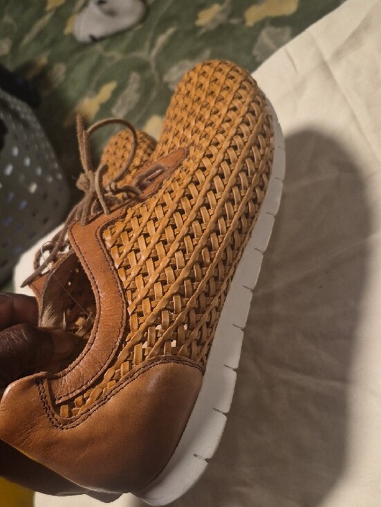 Men\'s Woven Leather Lace-Up Shoes in Tan